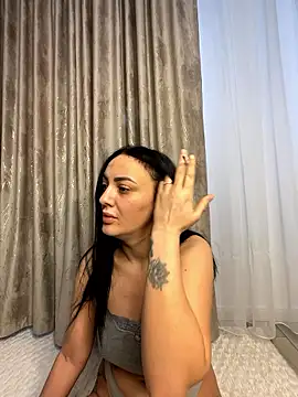 Snapshot of RaisaSalvi chatting on January 2026 08:08:01 AM RaisaSalvi online show from January 2026 08:08:01 AM