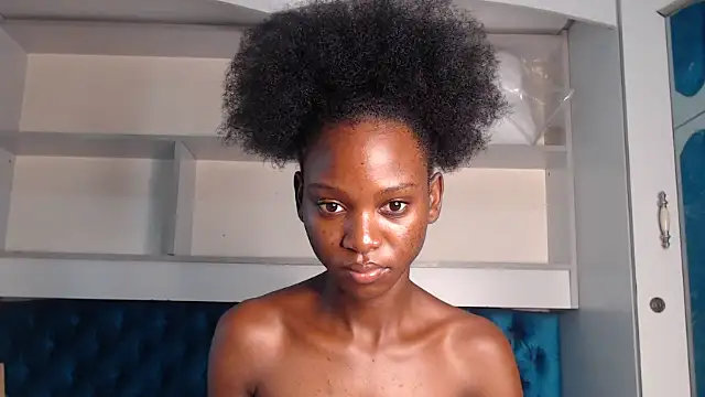 YoungDiva69 online show from February 2025 07:01:01 AM