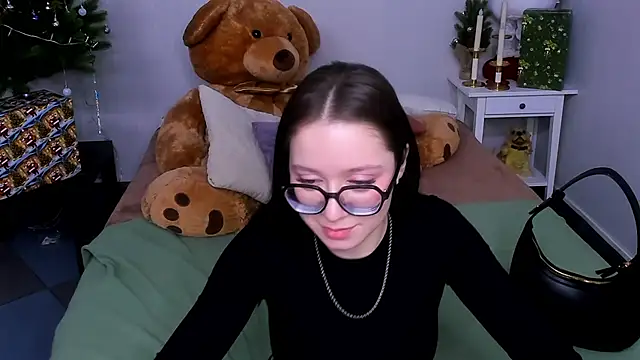 Snapshot of Alikka_Shykitty chatting on January 2025 02:43:01 AM Alikka Shykitty online show from January 2025 02:43:01 AM