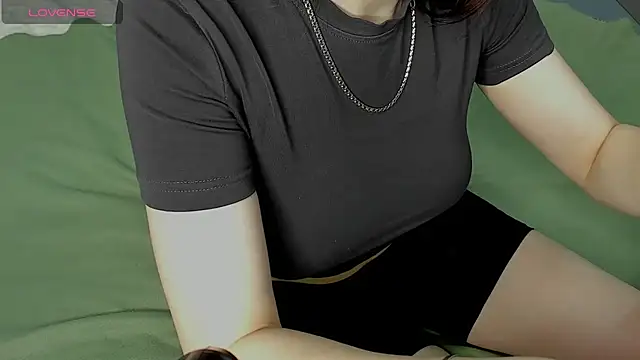 Snapshot of Alikka_Shykitty chatting on February 2025 05:51:02 AM Alikka Shykitty online show from February 2025 05:51:02 AM