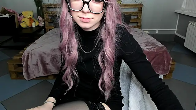 Snapshot of Alikka_Shykitty chatting on March 2025 12:44:02 PM Alikka Shykitty online show from March 2025 12:44:02 PM