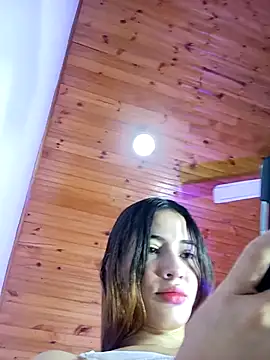 Snapshot of -Nicol chatting on February 2025 10:23:01 AM -Nicol online show from February 2025 10:23:01 AM