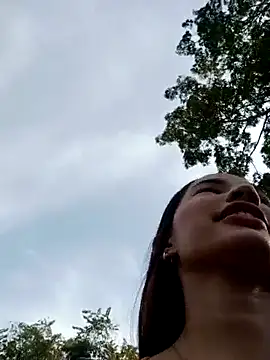 Snapshot of -Nicol chatting on February 2025 01:30:01 PM -Nicol online show from February 2025 01:30:01 PM