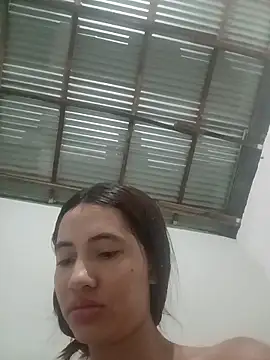 Snapshot of -Nicol chatting on October 2025 10:00:02 AM -Nicol online show from October 2025 10:00:02 AM