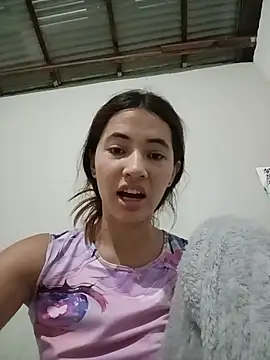 Snapshot of -Nicol chatting on October 2025 10:08:02 AM -Nicol online show from October 2025 10:08:02 AM