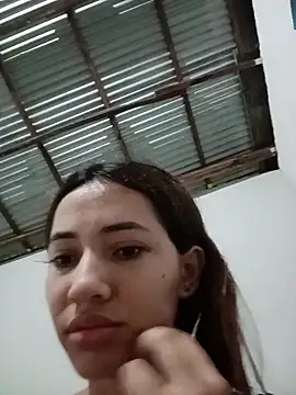 Snapshot of -Nicol chatting on November 2025 10:03:01 AM -Nicol online show from November 2025 10:03:01 AM