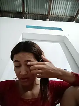 Snapshot of -Nicol chatting on November 2025 10:04:02 AM -Nicol online show from November 2025 10:04:02 AM