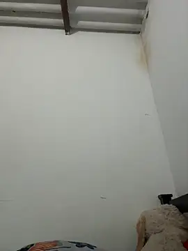 Snapshot of Santiago-Thompson chatting on November 2025 04:19:02 PM Santiago-Thompson online show from November 2025 04:19:02 PM