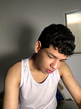 Snapshot of Santiago-Thompson chatting on December 2025 06:05:02 PM Santiago-Thompson online show from December 2025 06:05:02 PM