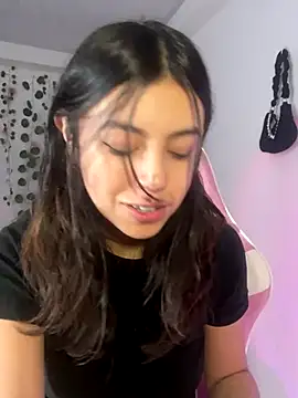 LiLy kIndly online show from December 2025 09:32:02 PM