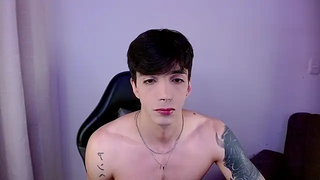 Snapshot of H3ll_B0I chatting on June 2026 08:42:02 AM H3ll B0I online show from June 2026 08:42:02 AM