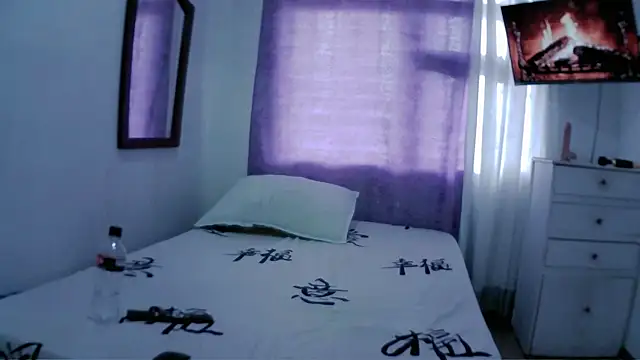 Alaiapink online show from February 2025 08:34:01 PM