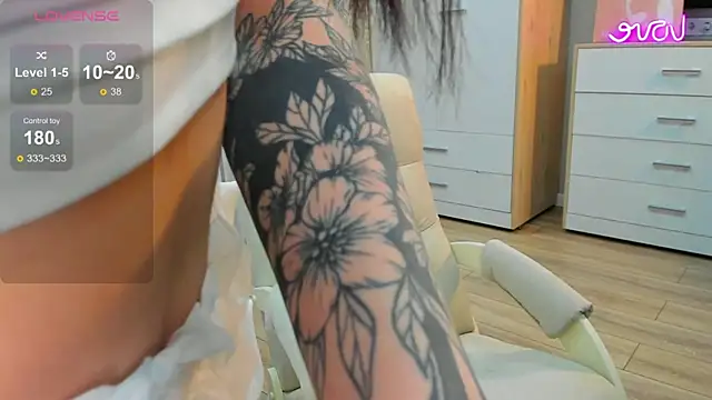  dkny  online show from December 2025 12:56:01 PM