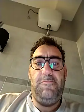 Snapshot of Hardasanut chatting on October 2025 05:16:01 AM Hardasanut online show from October 2025 05:16:01 AM