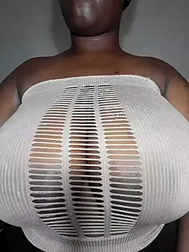 Snapshot of owamiee chatting on February 2025 10:43:02 PM owamiee online show from February 2025 10:43:02 PM