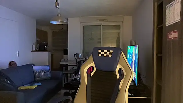 Funnyjul31 online show from March 2025 08:40:01 PM