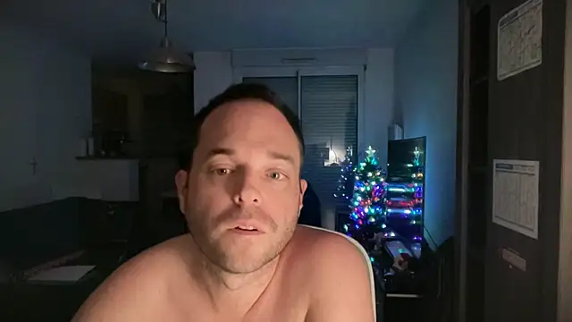 Funnyjul31 online show from December 2025 07:21:02 PM