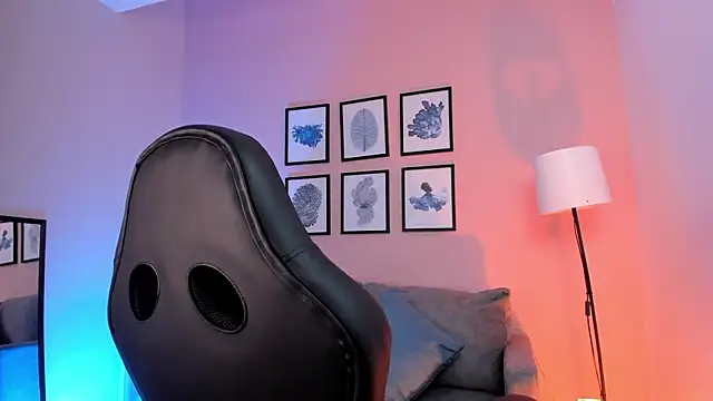 nina  dixon online show from September 2025 09:05:02 PM