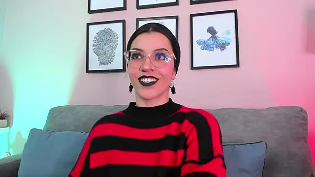 Snapshot of nina__dixon chatting on January 2026 10:45:01 PM nina dixon online show from January 2026 10:45:01 PM