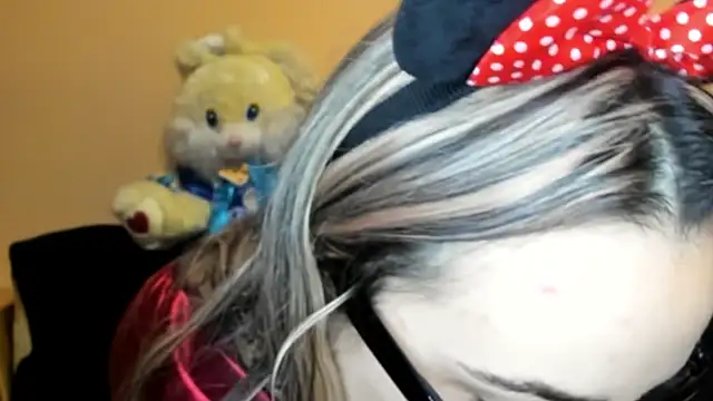 Snapshot of LadyLyanna chatting on November 2025 10:10:02 PM LadyLyanna online show from November 2025 10:10:02 PM