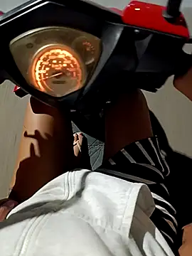 Snapshot of cenicienta_20 chatting on March 2025 04:58:01 AM cenicienta 20 online show from March 2025 04:58:01 AM