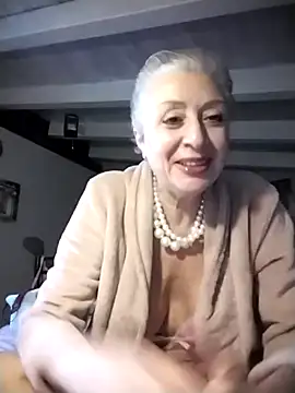 divinaerotica online show from February 2026 04:49:01 PM