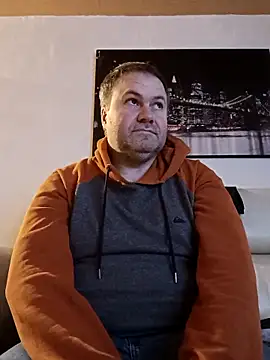 Snapshot of Pourleplasirs chatting on February 2025 10:20:02 PM Pourleplasirs online show from February 2025 10:20:02 PM