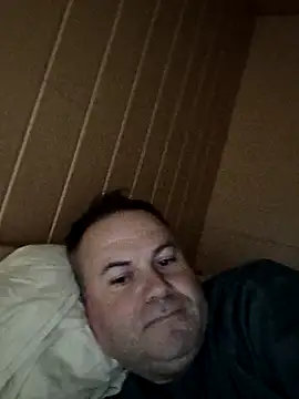 Snapshot of Pourleplasirs chatting on November 2025 12:32:01 AM Pourleplasirs online show from November 2025 12:32:01 AM