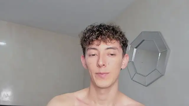 miketwink online show from November 2025 09:58:01 PM