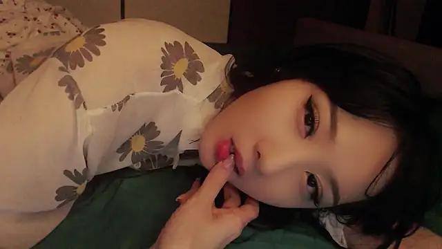 Snapshot of Fudzik0 chatting on February 2026 03:37:02 AM Fudzik0 online show from February 2026 03:37:02 AM