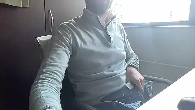 bullyboyy online show from October 2025 02:21:02 PM