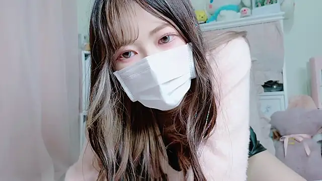 Snapshot of Megu-mimi chatting on March 2025 04:18:01 PM Megu-mimi online show from March 2025 04:18:01 PM