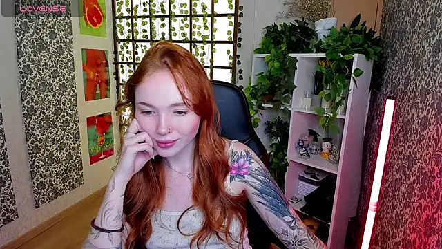 Maya Light online show from September 2025 02:04:01 AM