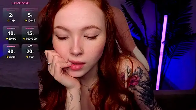 Snapshot of Maya_Light chatting on March 2026 02:11:01 AM Maya Light online show from March 2026 02:11:01 AM