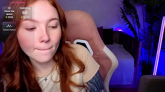 Snapshot of Maya_Light chatting on April 2026 08:15:02 AM Maya Light online show from April 2026 08:15:02 AM