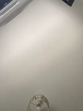 Roxannemuse online show from September 2025 10:15:01 AM