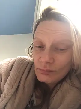 Snapshot of blondey206 chatting on March 2026 02:11:02 PM blondey206 online show from March 2026 02:11:02 PM