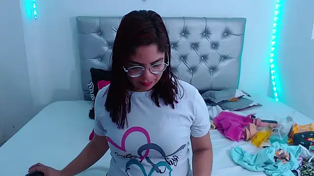 Snapshot of hornny_cougar chatting on March 2025 03:09:02 AM hornny cougar online show from March 2025 03:09:02 AM