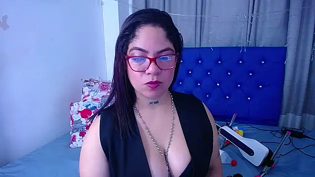 Snapshot of hornny_cougar chatting on October 2025 03:16:01 AM hornny cougar online show from October 2025 03:16:01 AM