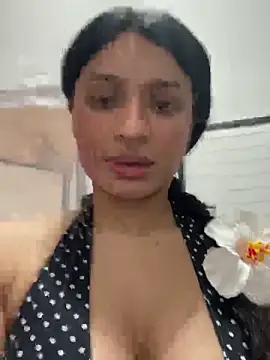 Snapshot of Cristinasunny chatting on April 2026 11:40:02 PM Cristinasunny online show from April 2026 11:40:02 PM