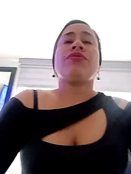 kamila lovee online show from November 2025 07:24:01 PM