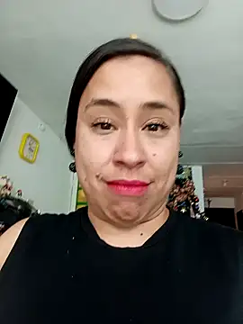 kamila lovee online show from December 2025 08:15:02 PM