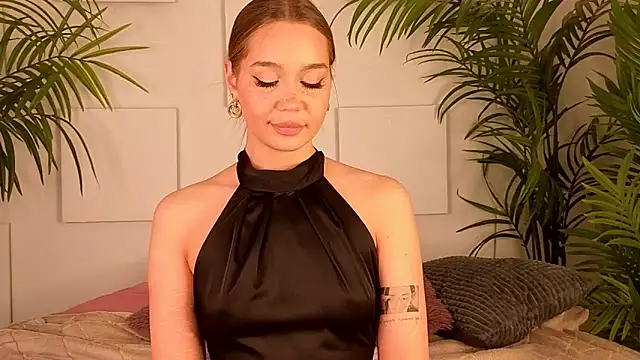 EvansLover online show from December 2025 03:39:01 PM