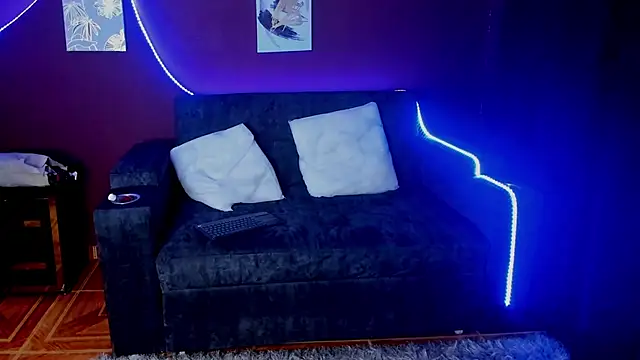 Snapshot of SOPHI_WOLFF chatting on March 2025 01:42:02 AM SOPHI WOLFF online show from March 2025 01:42:02 AM