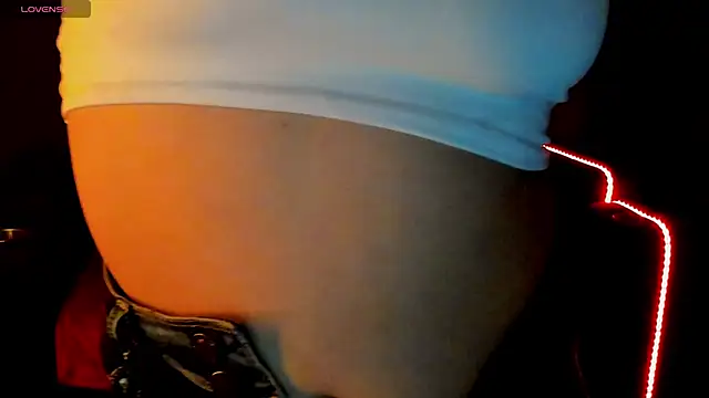 Snapshot of SOPHI_WOLFF chatting on March 2025 10:22:02 PM SOPHI WOLFF online show from March 2025 10:22:02 PM