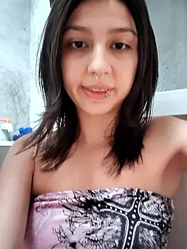 Snapshot of Maiden-Hot chatting on January 2026 09:53:02 PM Maiden-Hot online show from January 2026 09:53:02 PM