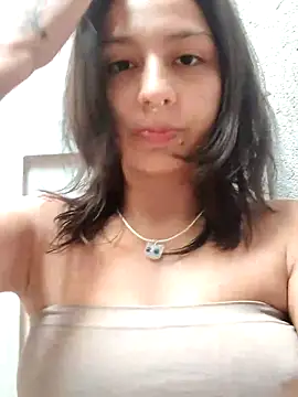 Snapshot of Maiden-Hot chatting on February 2026 08:14:02 PM Maiden-Hot online show from February 2026 08:14:02 PM