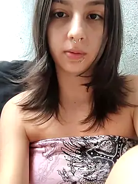 Snapshot of Maiden-Hot chatting on February 2026 08:05:01 PM Maiden-Hot online show from February 2026 08:05:01 PM