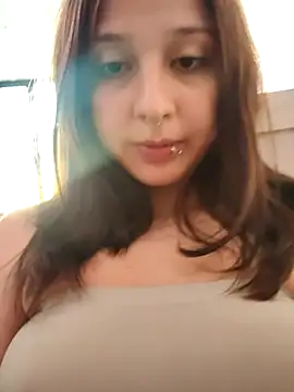 Snapshot of Maiden-Hot chatting on June 2026 09:46:02 PM Maiden-Hot online show from June 2026 09:46:02 PM