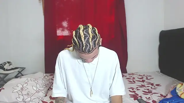 Snapshot of hot_man05 chatting on February 2025 07:44:02 PM hot man05 online show from February 2025 07:44:02 PM